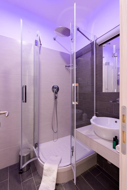 Dolce Luxury Rooms Рим Экстерьер фото