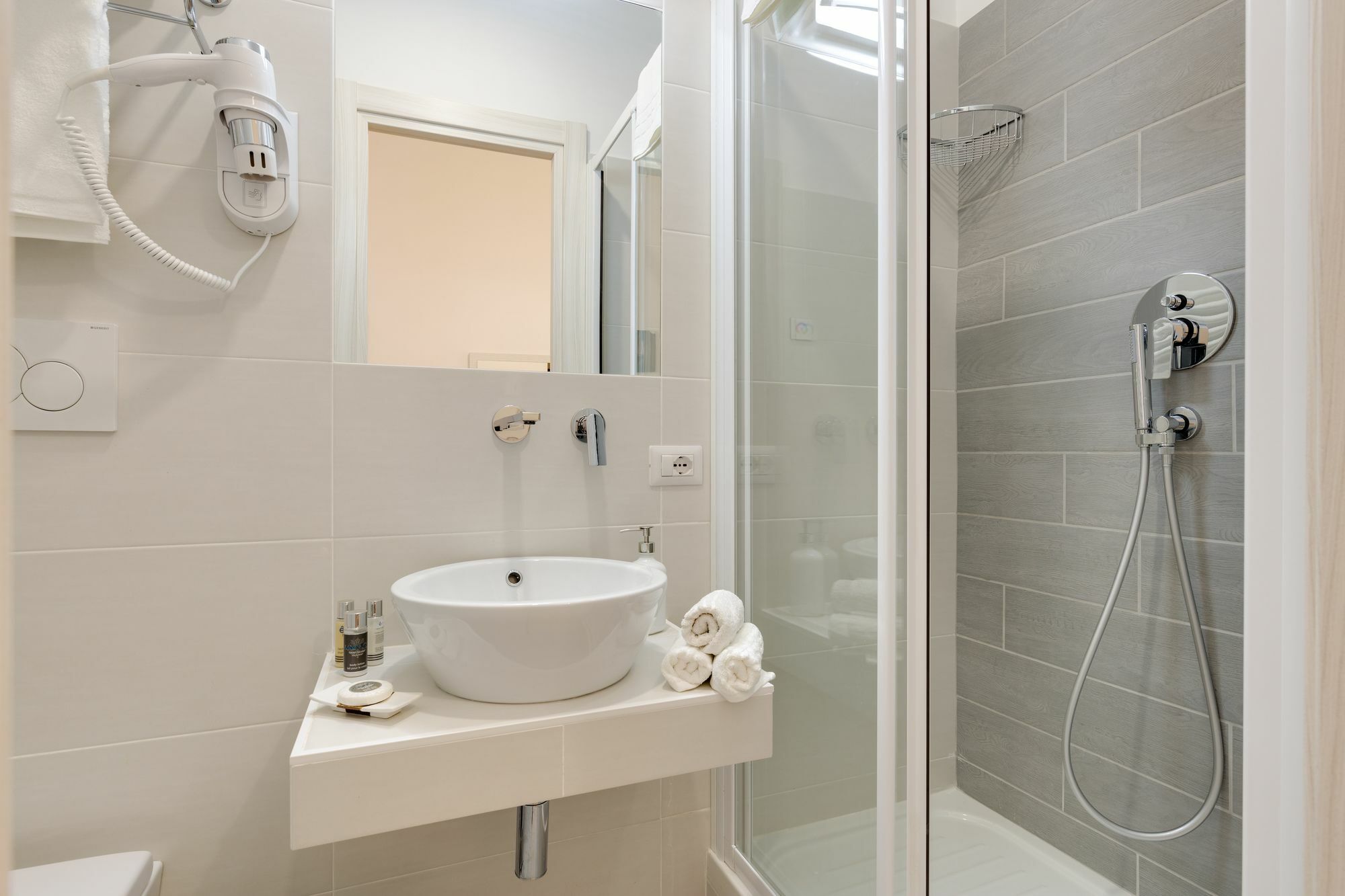 Dolce Luxury Rooms Рим Экстерьер фото